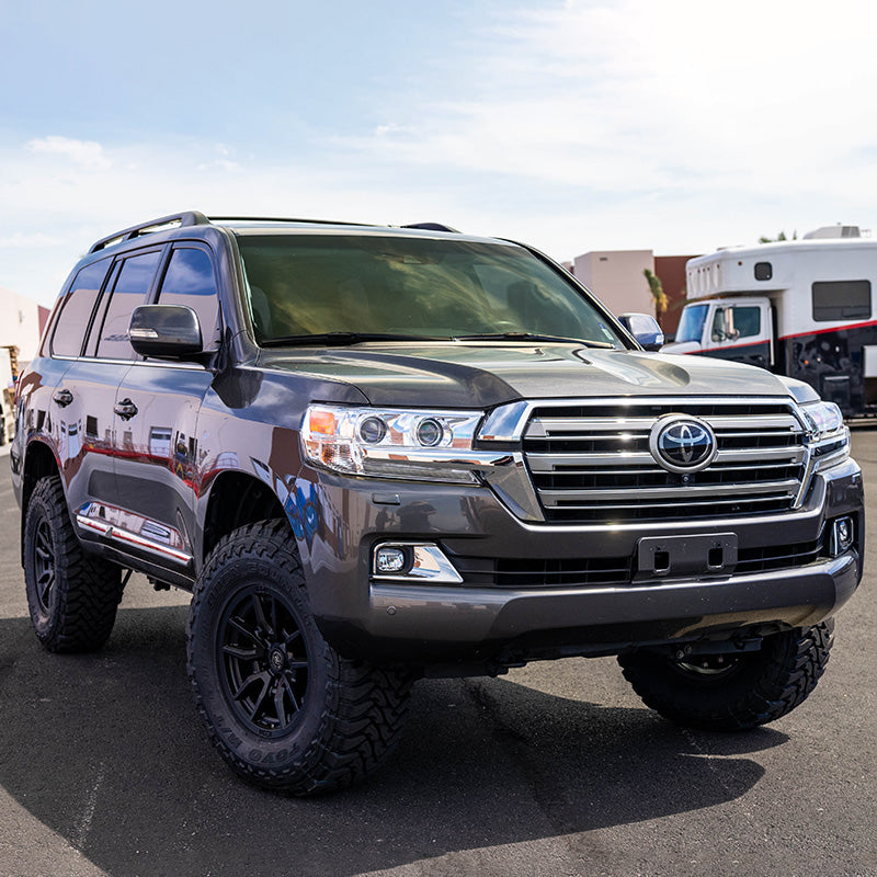 Jason's SDHQ Built 200 Series Toyota Land Cruiser