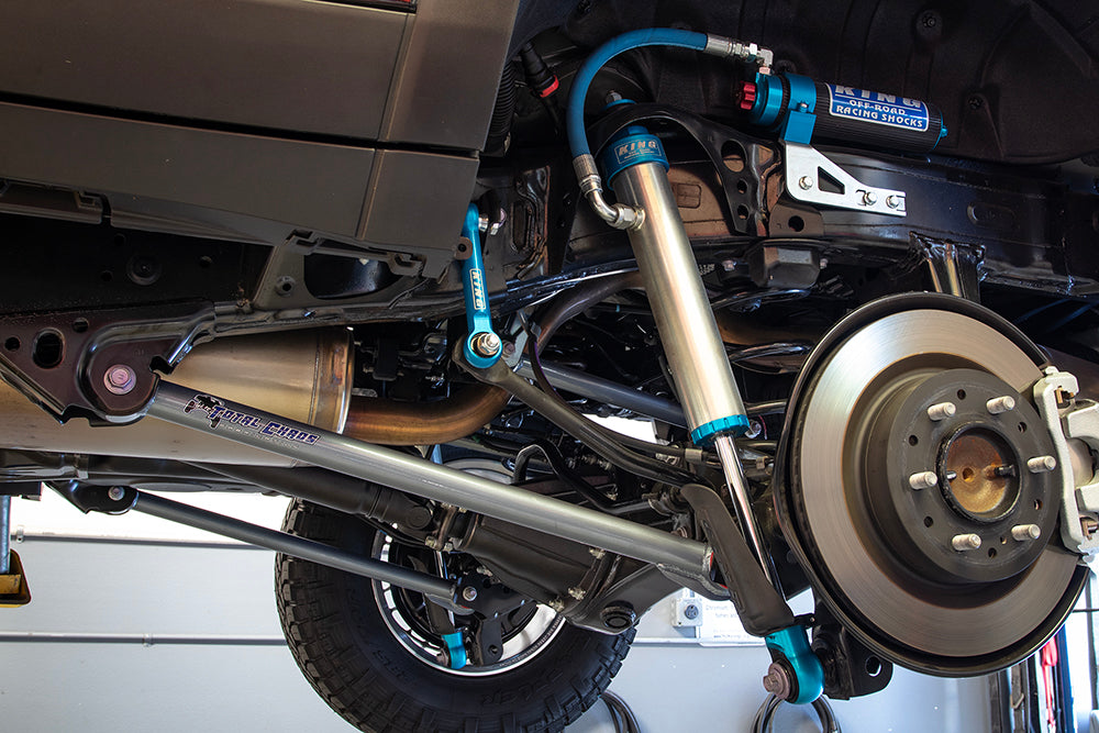 REAR LINKS W/ KING 2.5 INCH DIAMETER SHOCKS - 6TH GEN 4RUNNER Front View