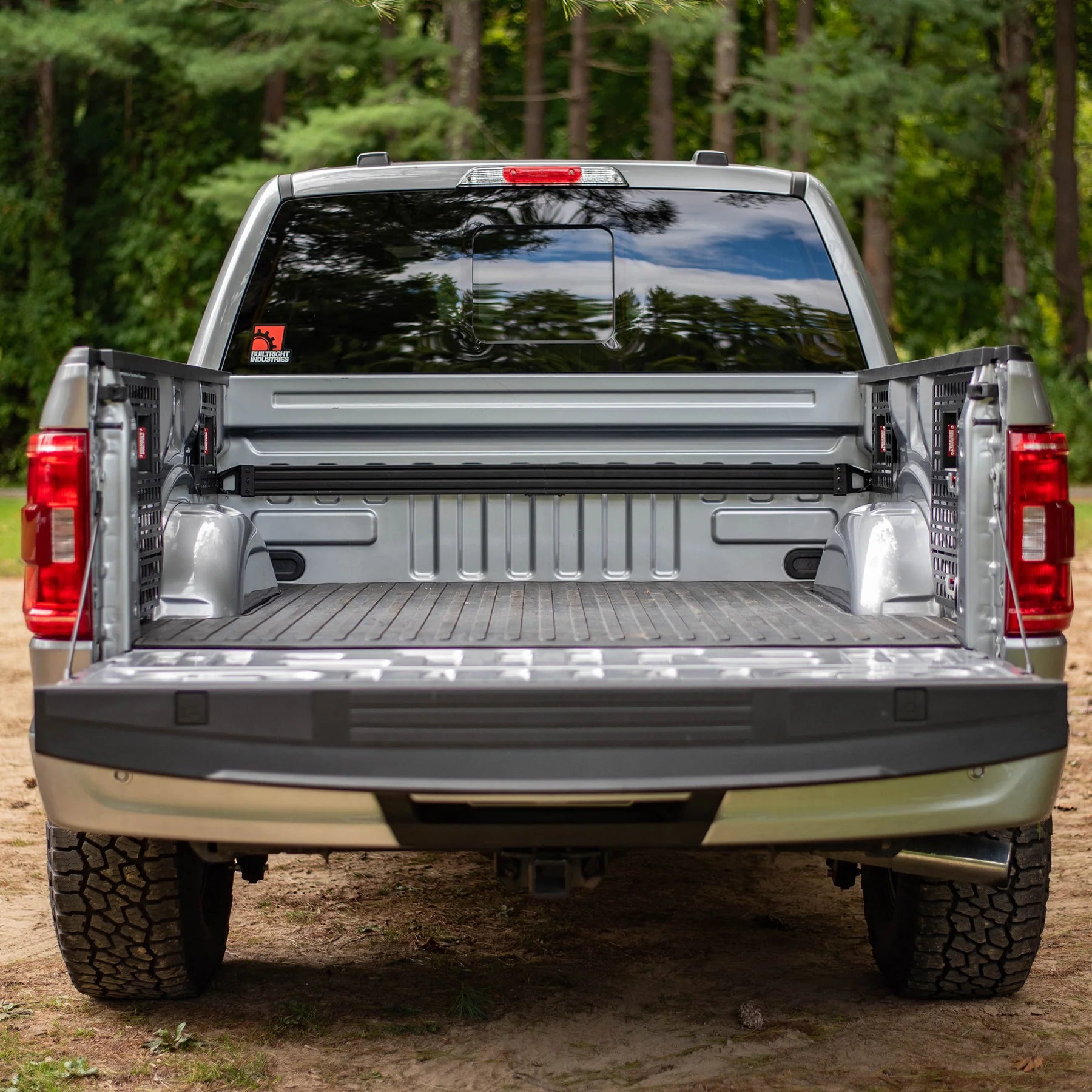 Bulkhead Accessory Rail System Display in Vehicle