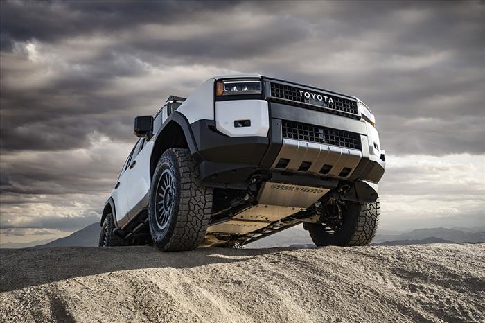 '24+ LC250/ '25 4Runner Transmission Skid Plate Kit Front View