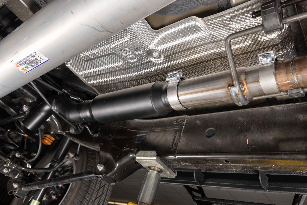 Flowmaster Outlaw Extreme Cat-back Exhaust System Close-up Display on Vehicle