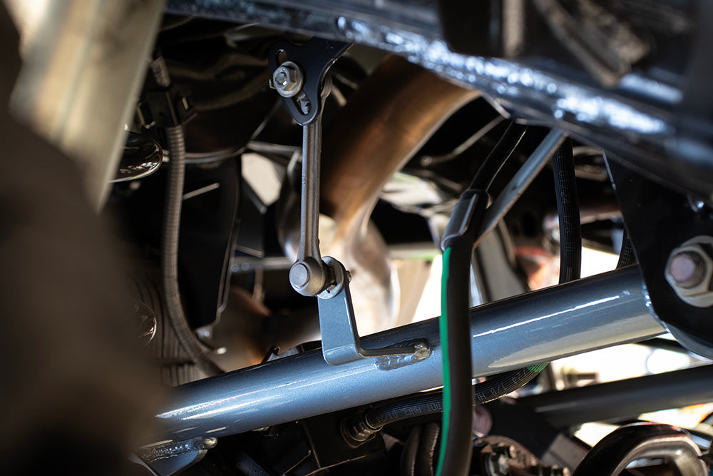 REAR LINKS W/ KING 2.5 INCH DIAMETER SHOCKS - 6TH GEN 4RUNNER Front View