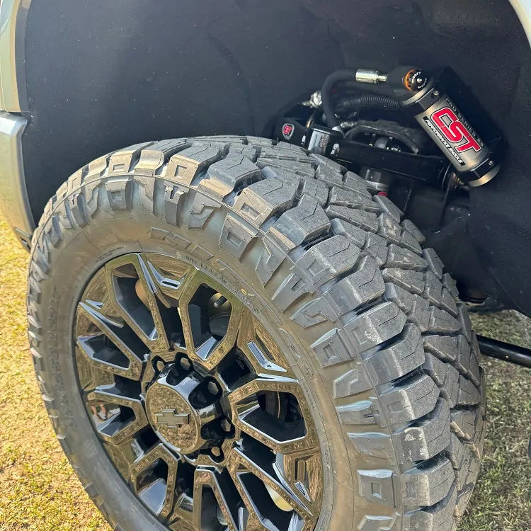 CST 2020-25 HD 2500 / 3500 | CST Pro-Series 2.5 Shock Systems (w/ CDA) Front View