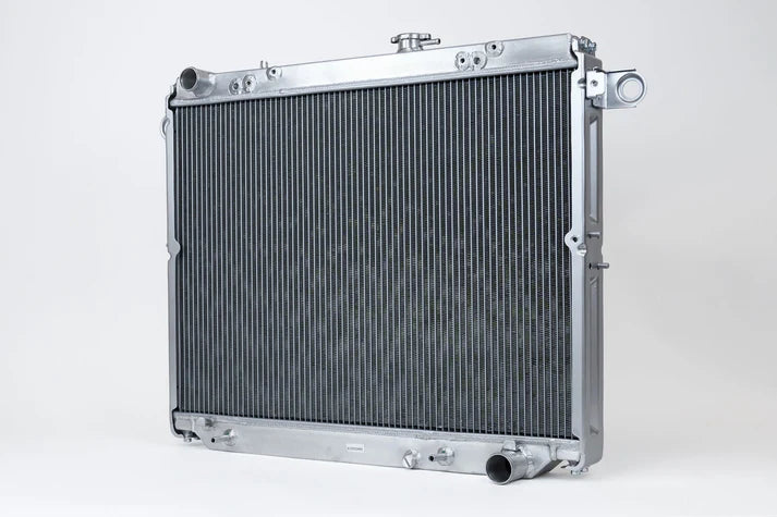 98-07 Lexus LX470 / Toyota Land Cruiser Heavy-Duty All-Aluminum Radiator Front View