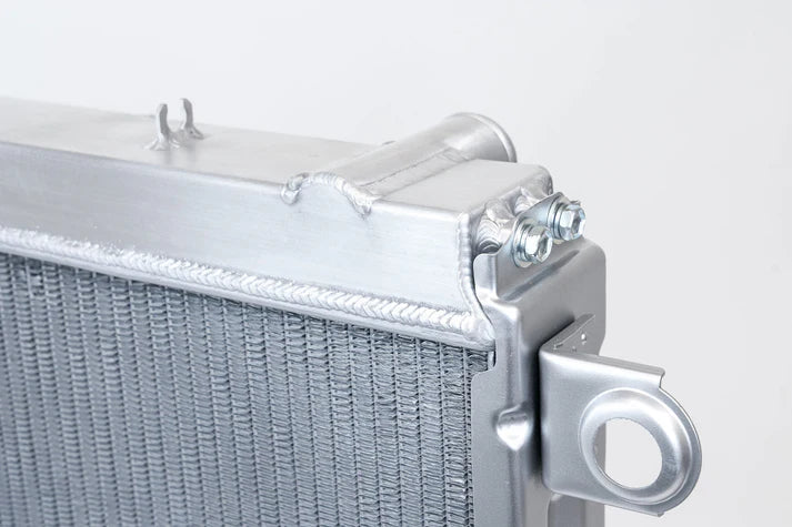 98-07 Lexus LX470 / Toyota Land Cruiser Heavy-Duty All-Aluminum Radiator Front View