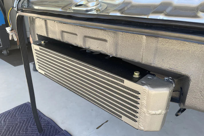 Universal Dual-Pass Oil Cooler / RS Porsche / M22 x 1.5 / 22L x 4.75H x 2.16W