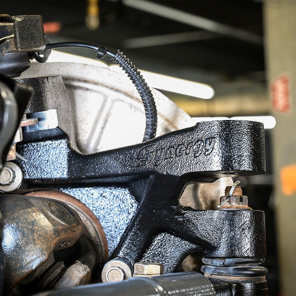 Synergy Jeep JL/JLU/JT HD Steering Knuckle Kit Front View