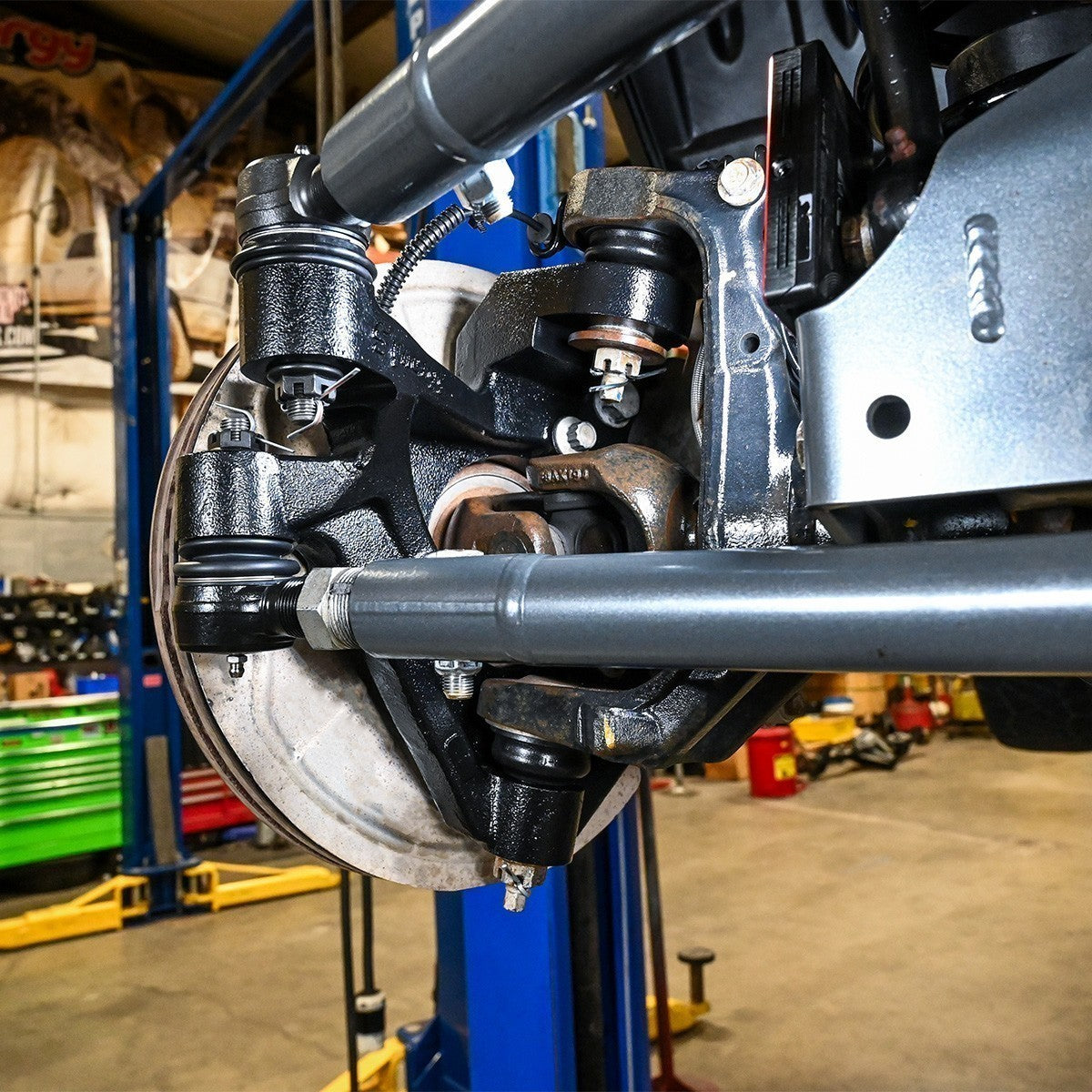 Synergy Jeep JL/JLU/JT HD Steering Knuckle Kit Front View