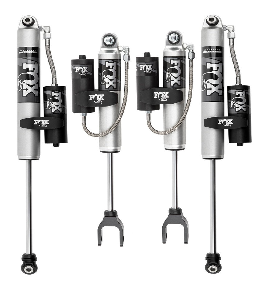 CST FOX 2.0 w/ Reservoirs for 2020+ GM 2500/3500 with 4-6″ LIFT Front View