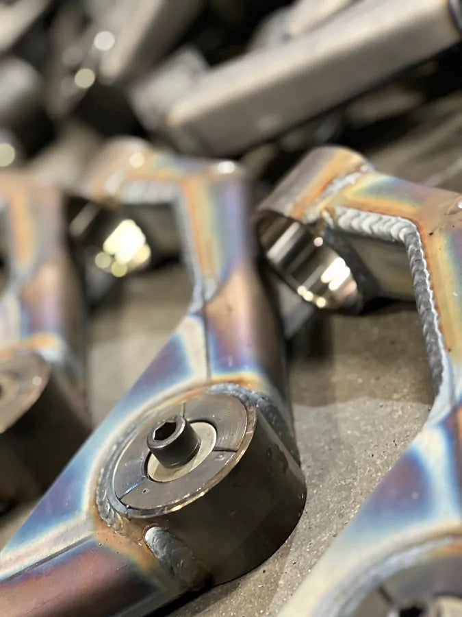 CST 2020-2025 GM 2500 / 3500 4wd Diesel | 10″ Stage 1 Suspension System Front View