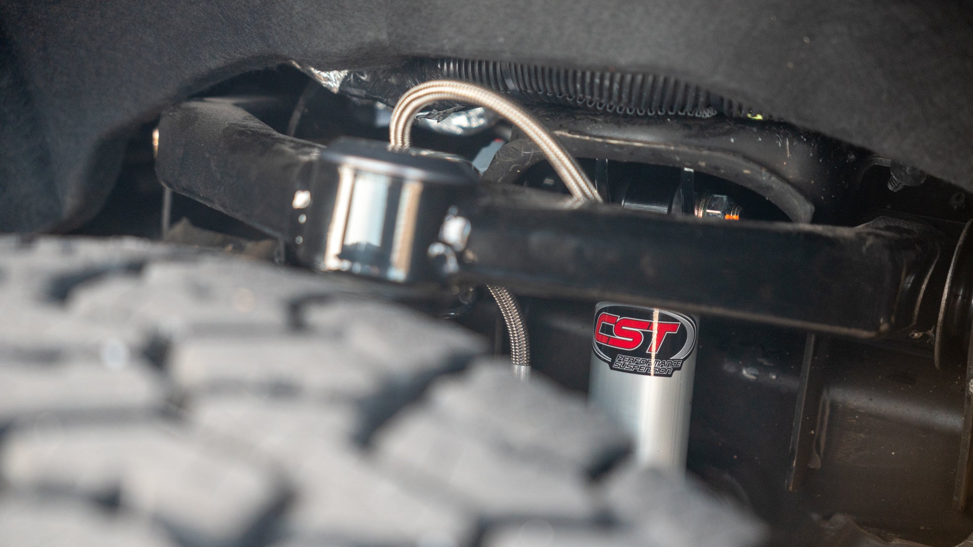 CST 20-25 GM 2500 4″ Stage 6 Suspension System Front View