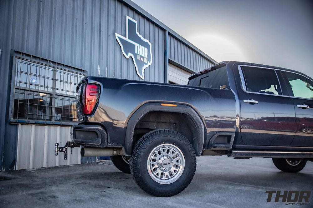 CST 20-25 GM 2500 4″ Stage 3 Suspension System Front View