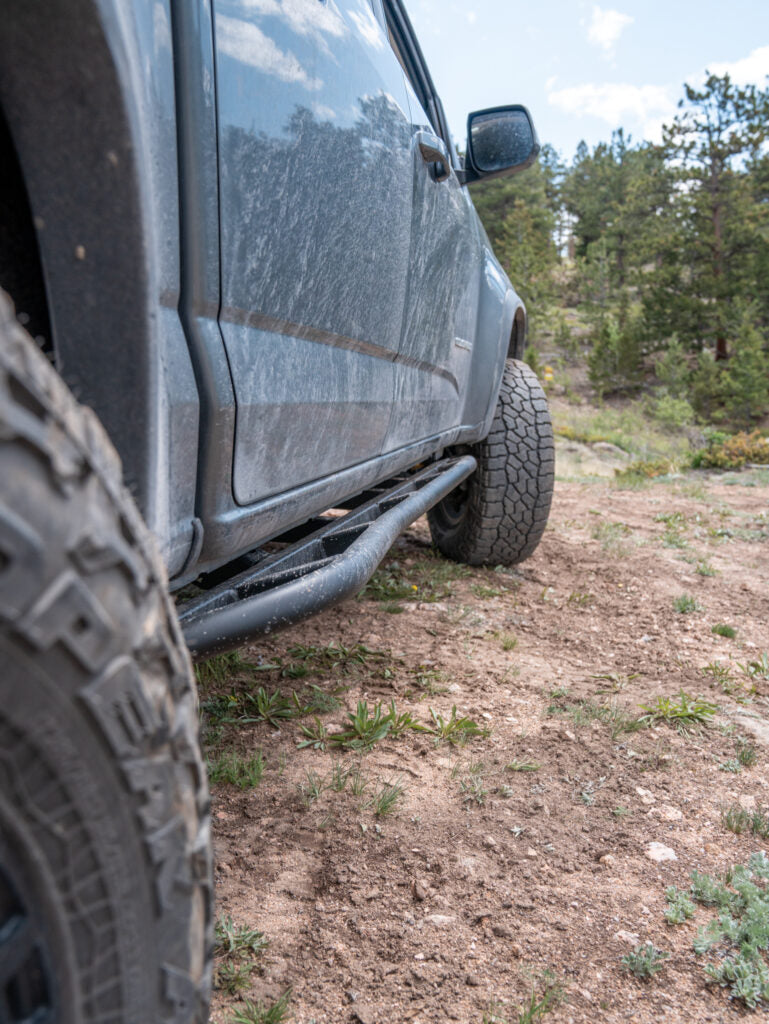 Rock Sliders | 15-22 Colorado Front View