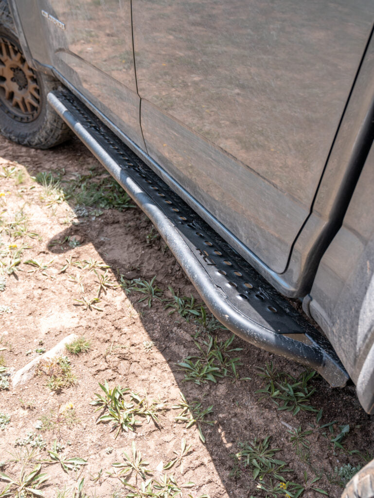 Rock Sliders | 15-22 Colorado Front View