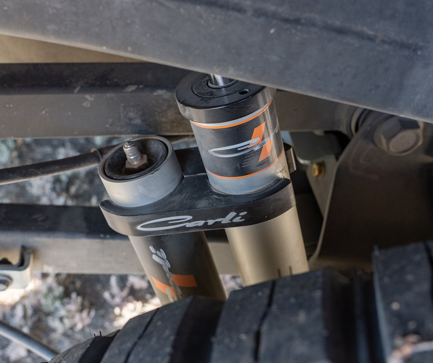 '19-24 Ram 2500 Hemi Backcountry Leveling System Close-up Display on vehicle