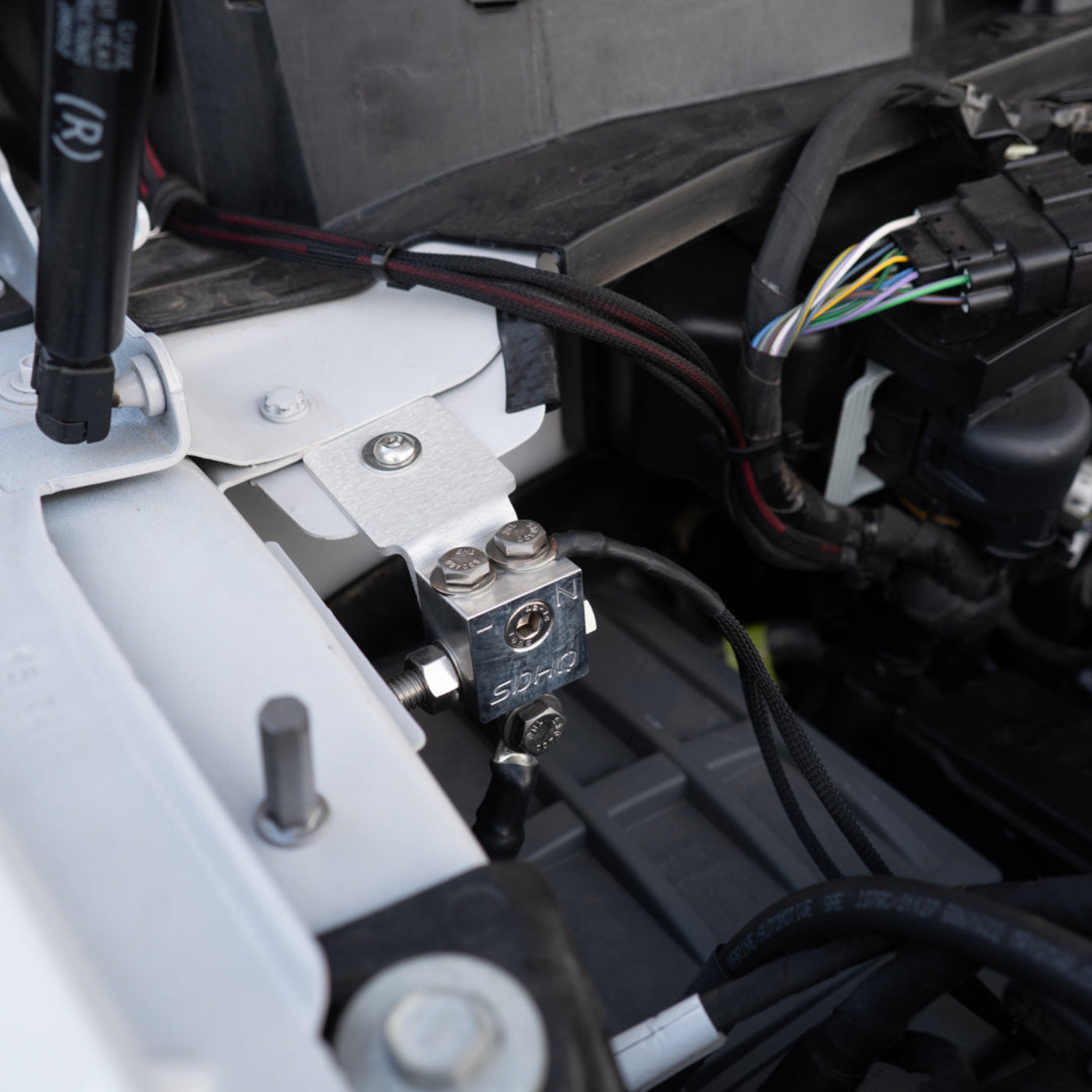 2023-2025 Ford F250/F350 Billet Dual Battery Terminal Upgrade Kit installed