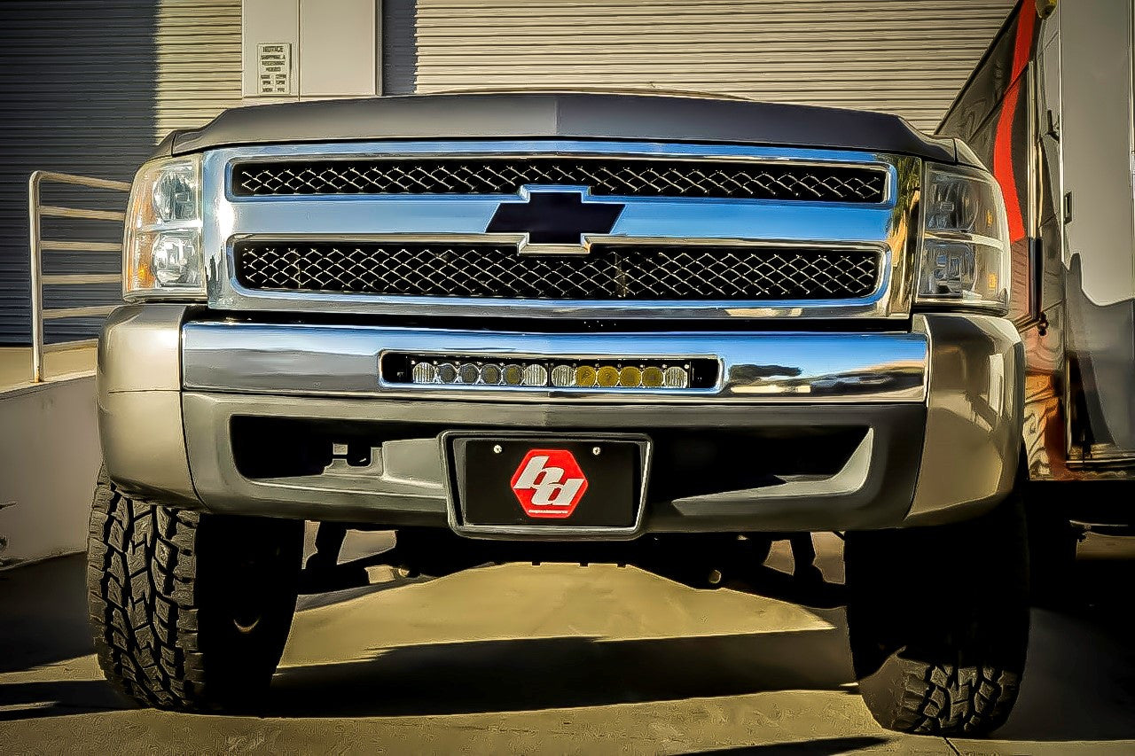Chevy/GMC OnX6+ 20 Inch Bumper Light Bar Kit - Chevy/GMC 2007-13 Silverado/Sierra 1500/2500HD/3500HD {'07 New Body Style} Front View