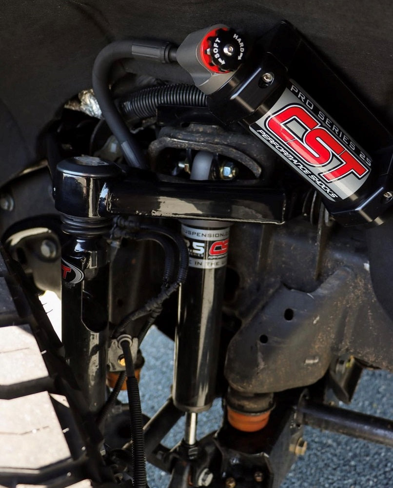 CST 20-25 GM 2500 4″ Stage 10M Suspension System w/ Midnight Edition CST Pro-Series 2.5 Shocks Front View