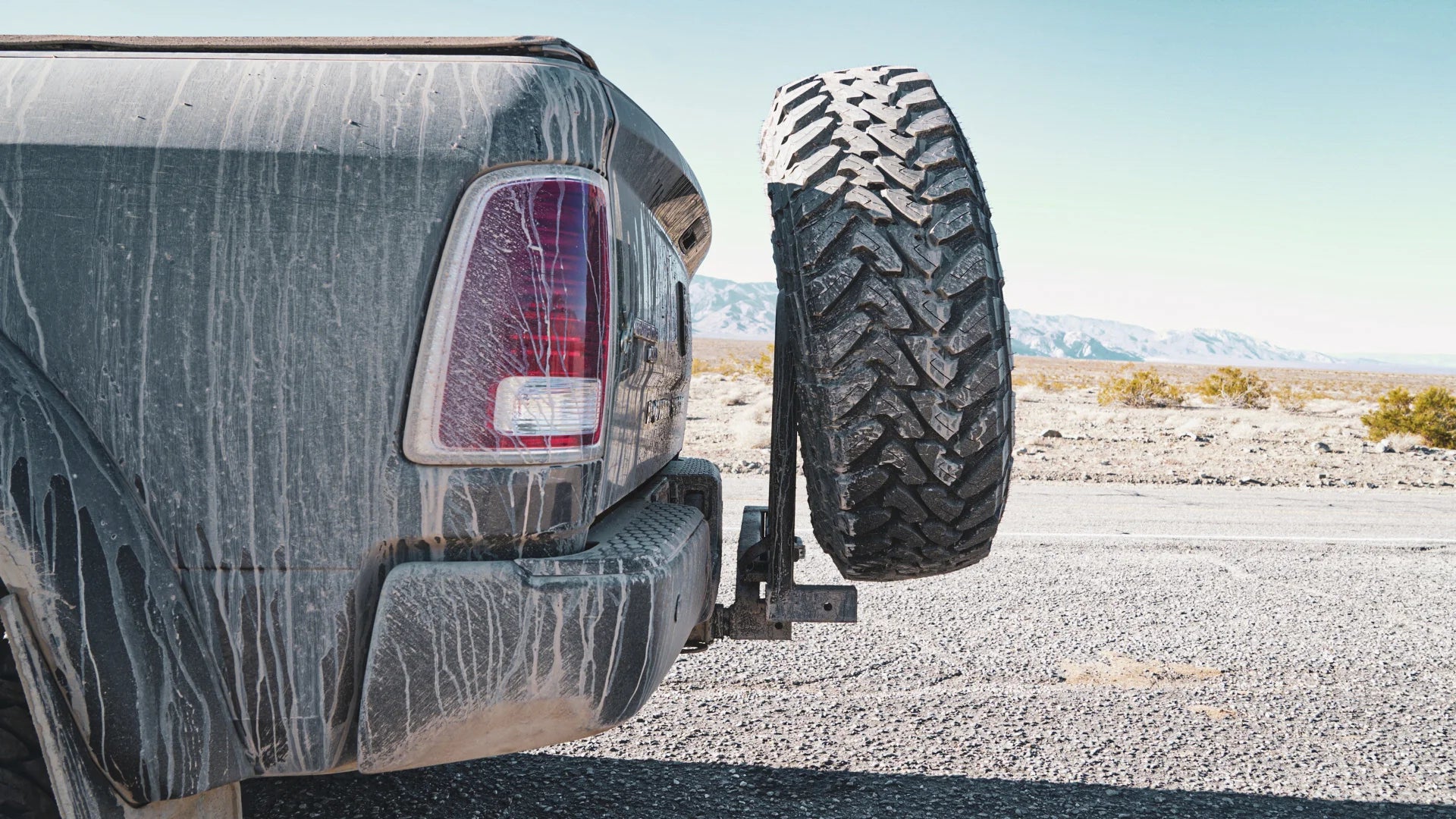 UltraSwing Mega-Fit Spare Tire Hitch Mount | RiGd Supply Front View