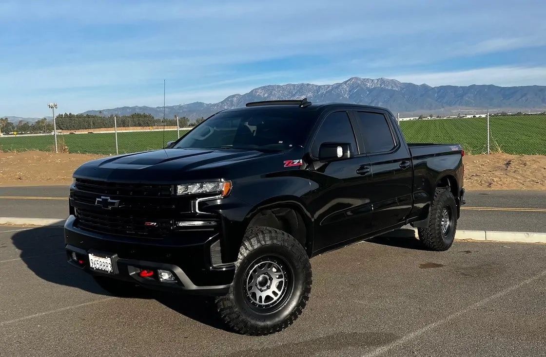 CST 2019-2024 GM 1500 TrailBoss & AT4 4WD | Stage 2 Leveling Kit Front View