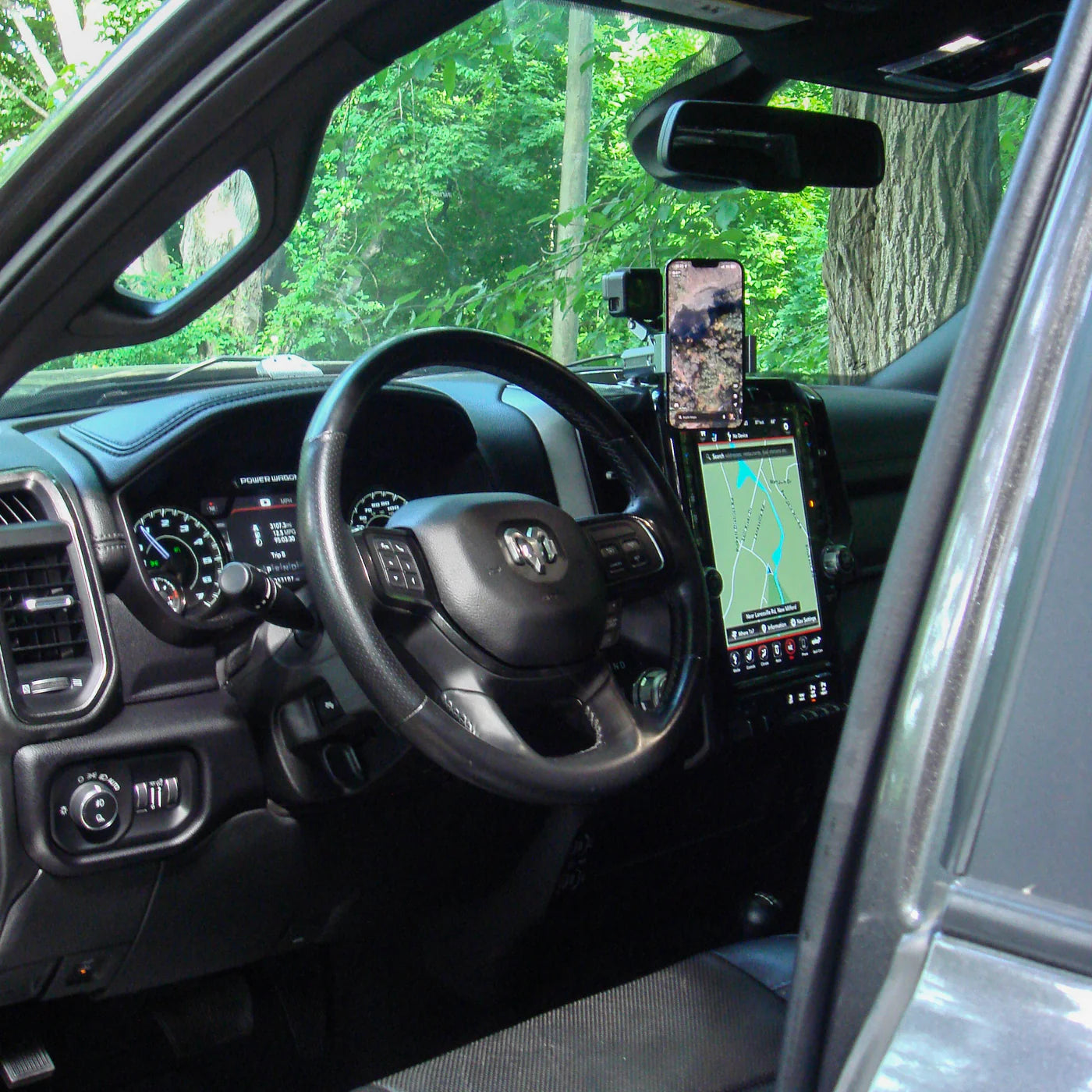 Pre-Order: Dash Mount | RAM 2500 (2019-2026) w/ 12” screen