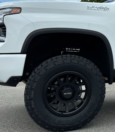 CST 2011+ 2500/3500HD King-Series Leveling Kits | Stage 3 Suspension System w/ King 2.5 Remote Res. Shocks Front View