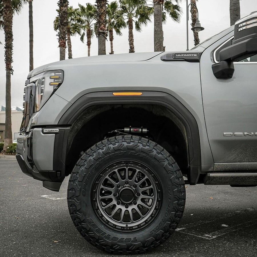 CST 20-25 GM 2500 4″ Stage 6 Suspension System Front View