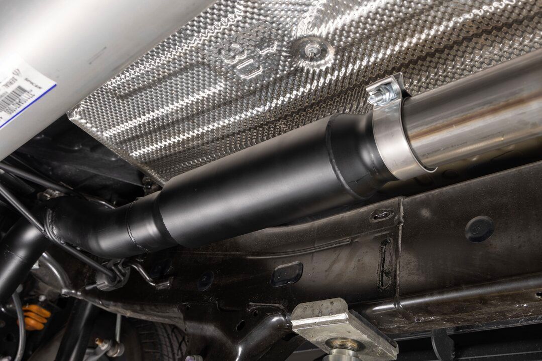 Flowmaster Outlaw Extreme Cat-back Exhaust System Close-up Display on Vehicle