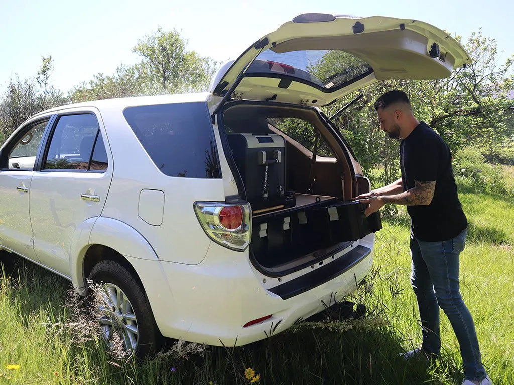 Front Runner 4 Wolf Pack Pro Storage System Kit/ Asymmetric Front View