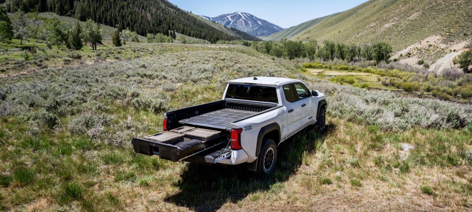 '24+ Toyota Tacoma Decked Drawer System Display in Vehicle