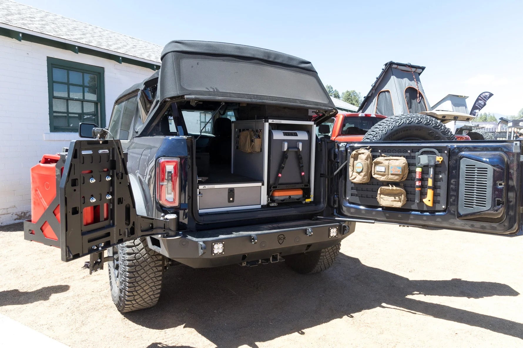 Ultimate Chef and Sleeping Package for Ford Bronco 2021-Present 6th. Gen. 4 Door Front View