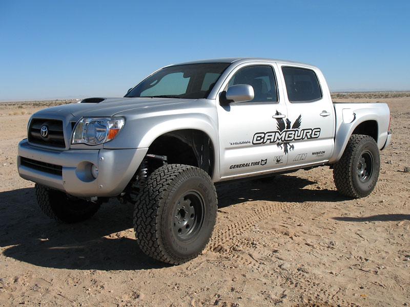 '05-15 Toyota Tacoma Long Travel Kit Display on Vehicle