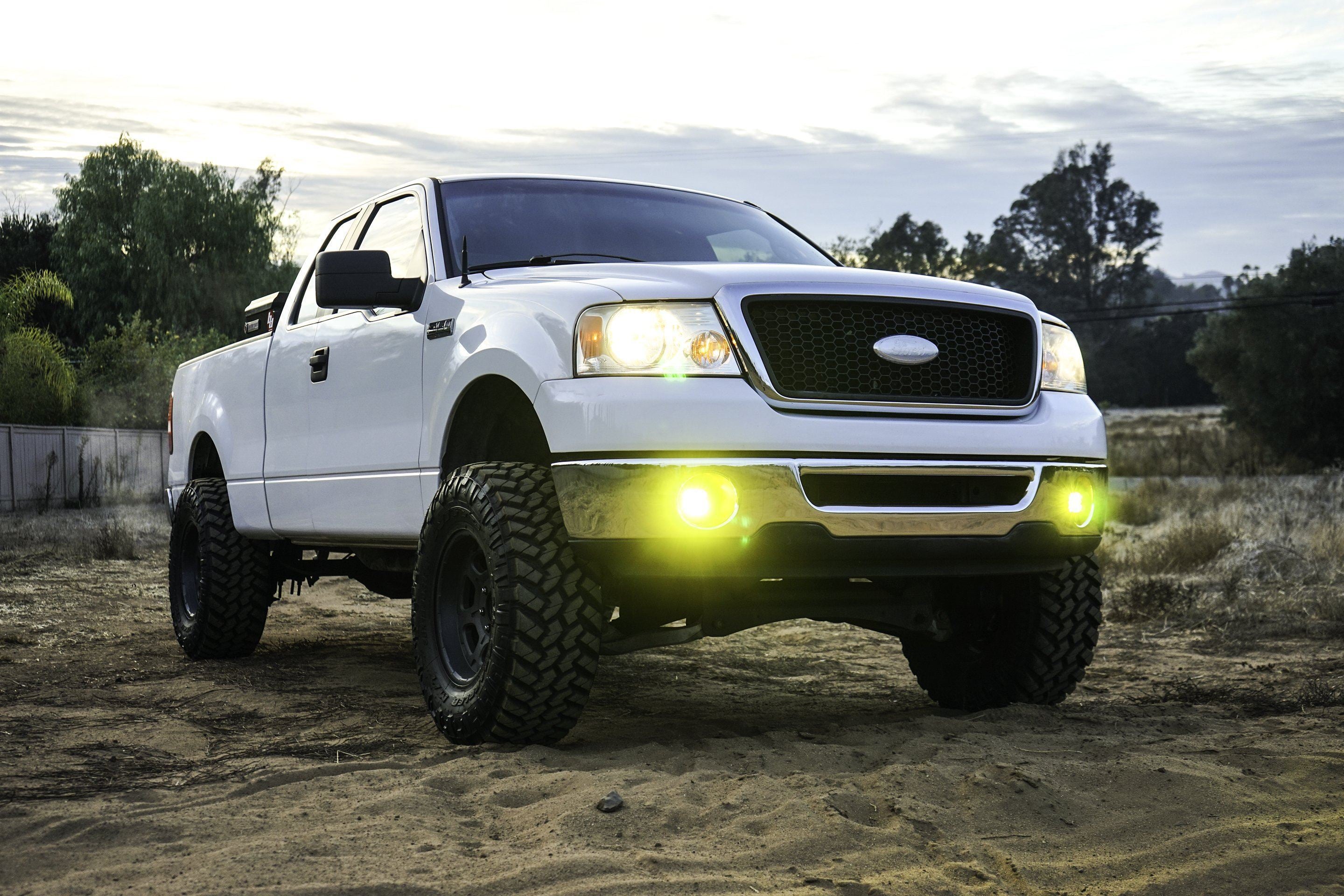 '06-14 Ford F150 SAE Fog Light Kit Lighting Baja Designs display on Vehicle