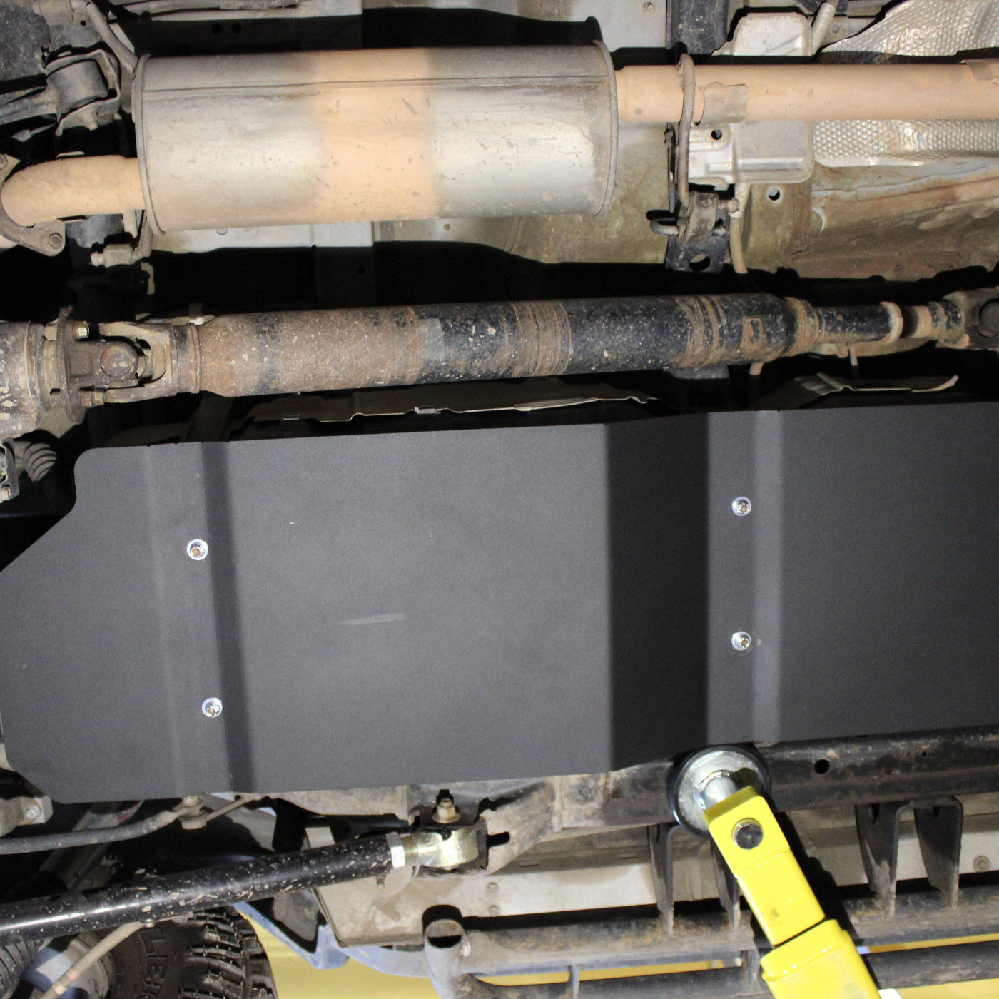 '07-14 Toyota FJ Cruiser Fuel Tank Skid Plate RCI Off Road display