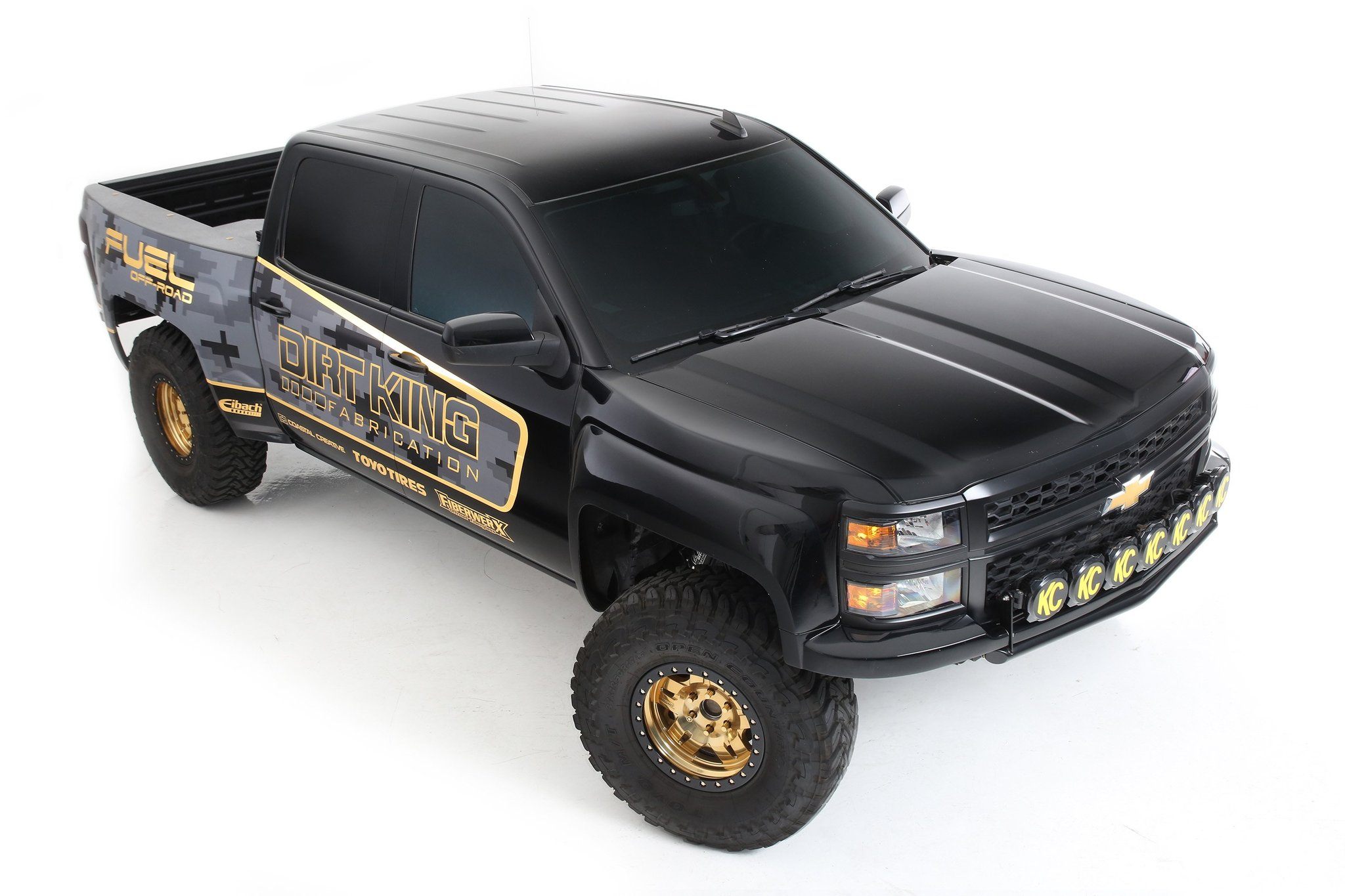 '14-18 Chevrolet Silverado Fenders - 6" Bulge Display on Vehicle