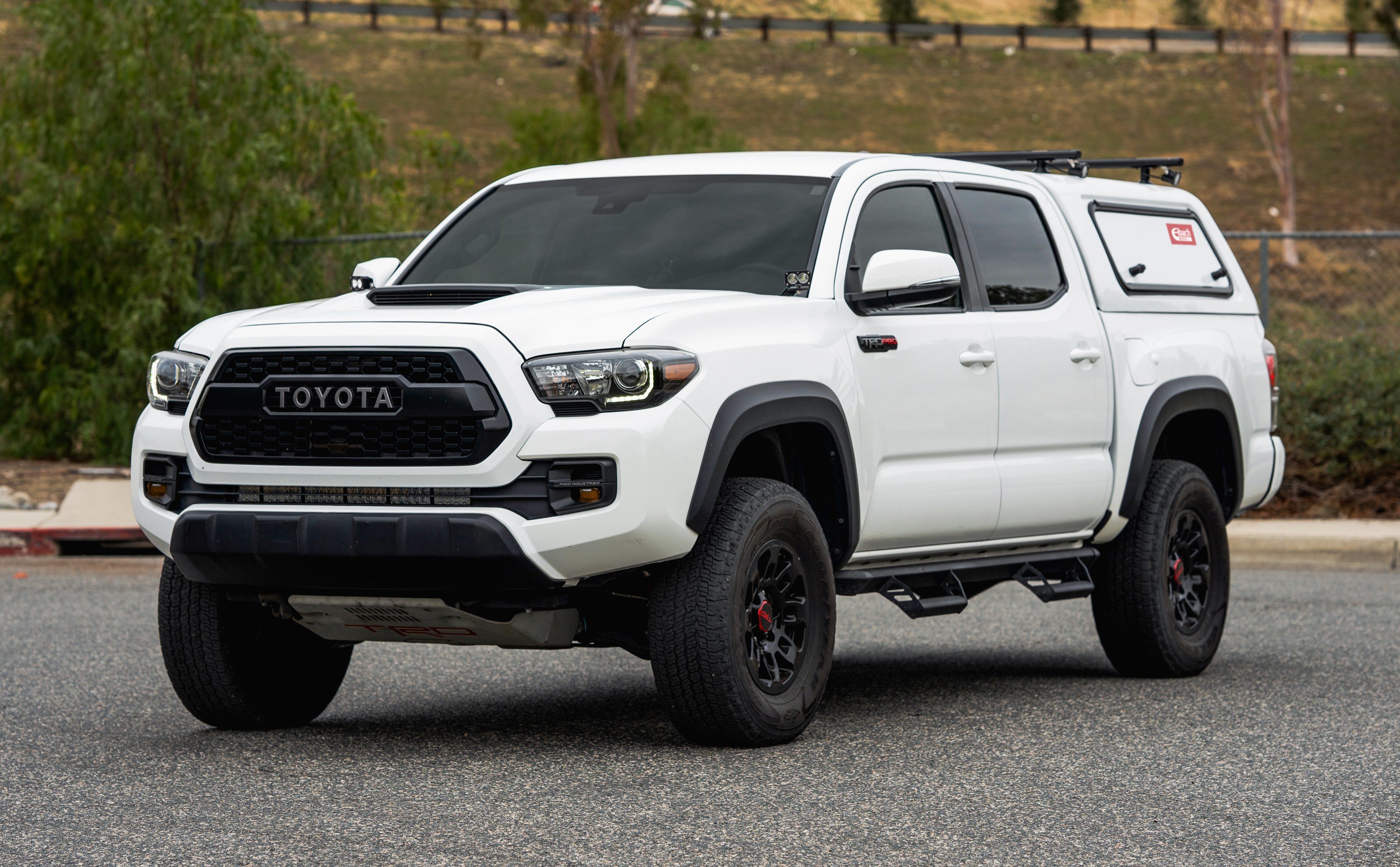 '17-19 Toyota Tacoma TRD Pro Eibach PRO-LIFT-KIT Suspension Eibach display