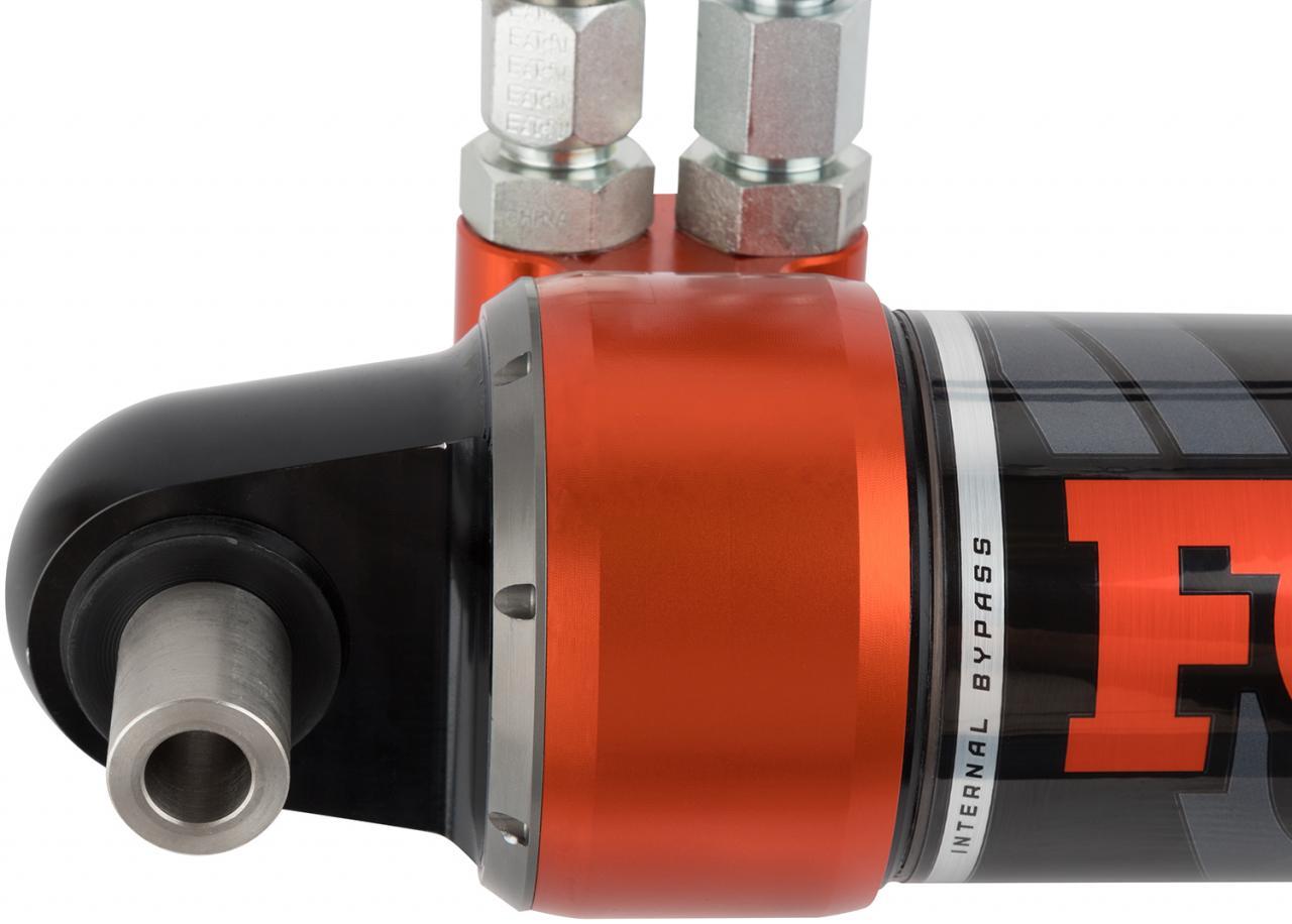 '18-23 Jeep JL 3.0 Internal Bypass DSC RR-Front Shocks Close-up Display