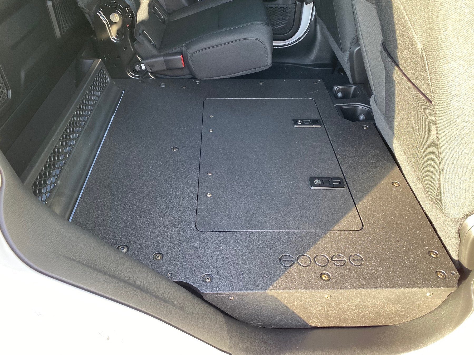 '19-23 Jeep JT 4 Door Goose Gear 2nd Row Seat Delete Plate System Display in vehicle