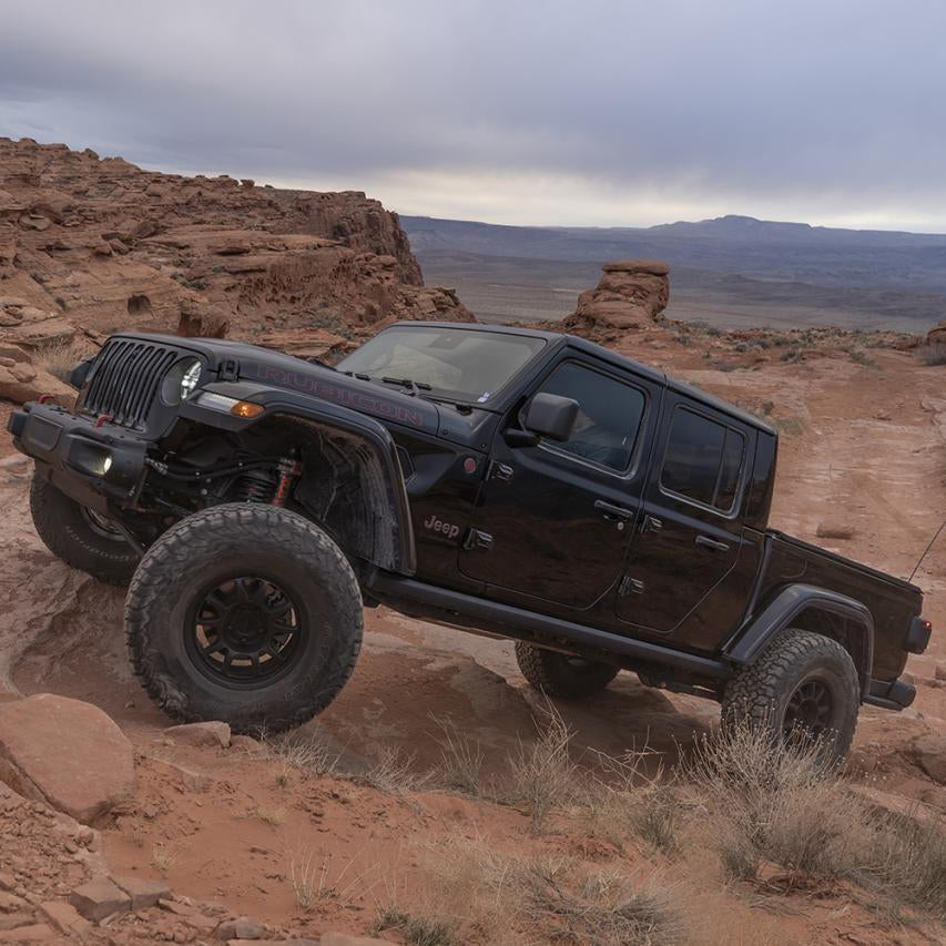 '20-23 Jeep Gladiator Fox Factory Race Series 2.0 IFP Front Bump Stops Display on Vehicle