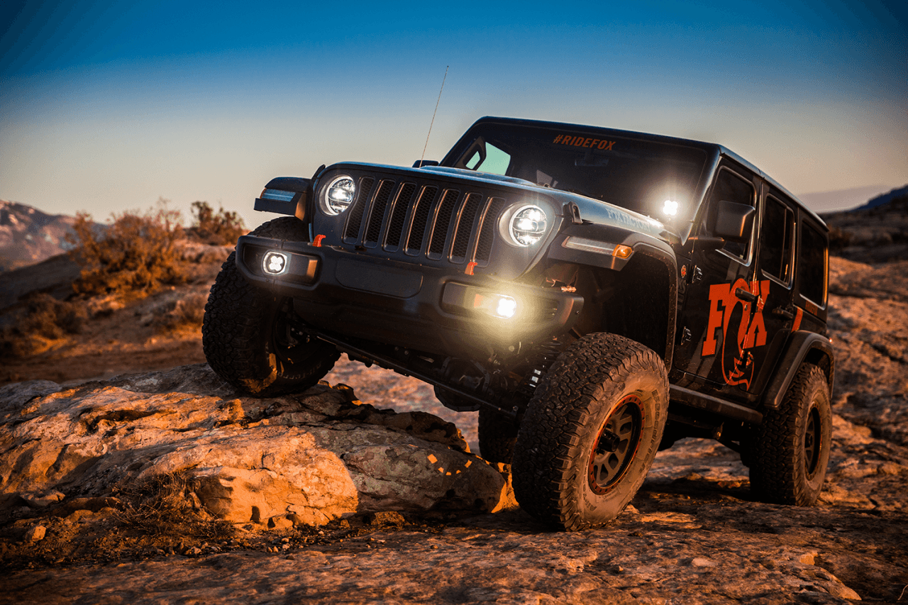 '20-23 Jeep JT Gladiator Fox 2.0 Performance Series TS Stabilizer Display on Vehicle