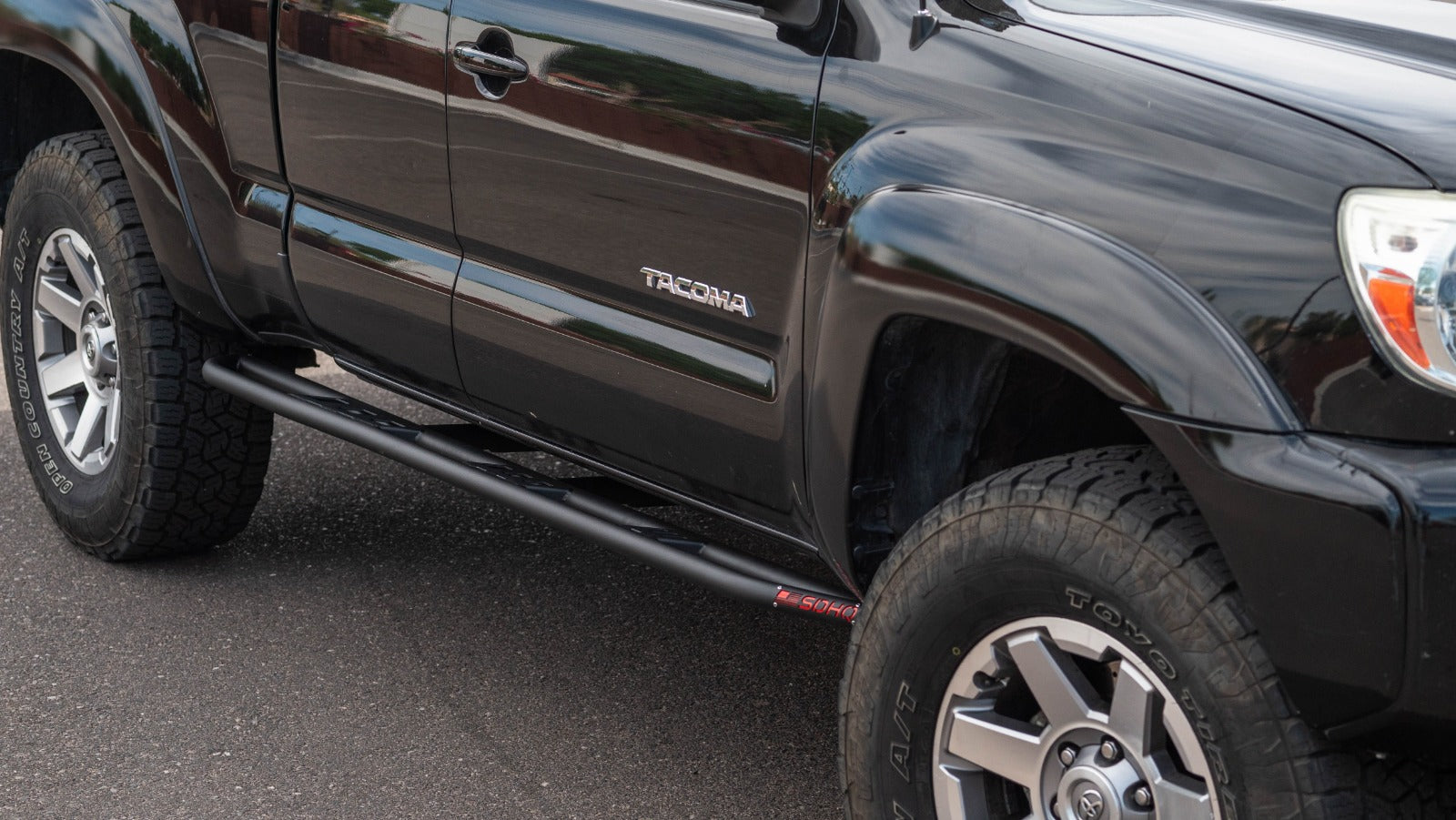 '05-15 Toyota Tacoma SDHQ Built Rock Sliders display