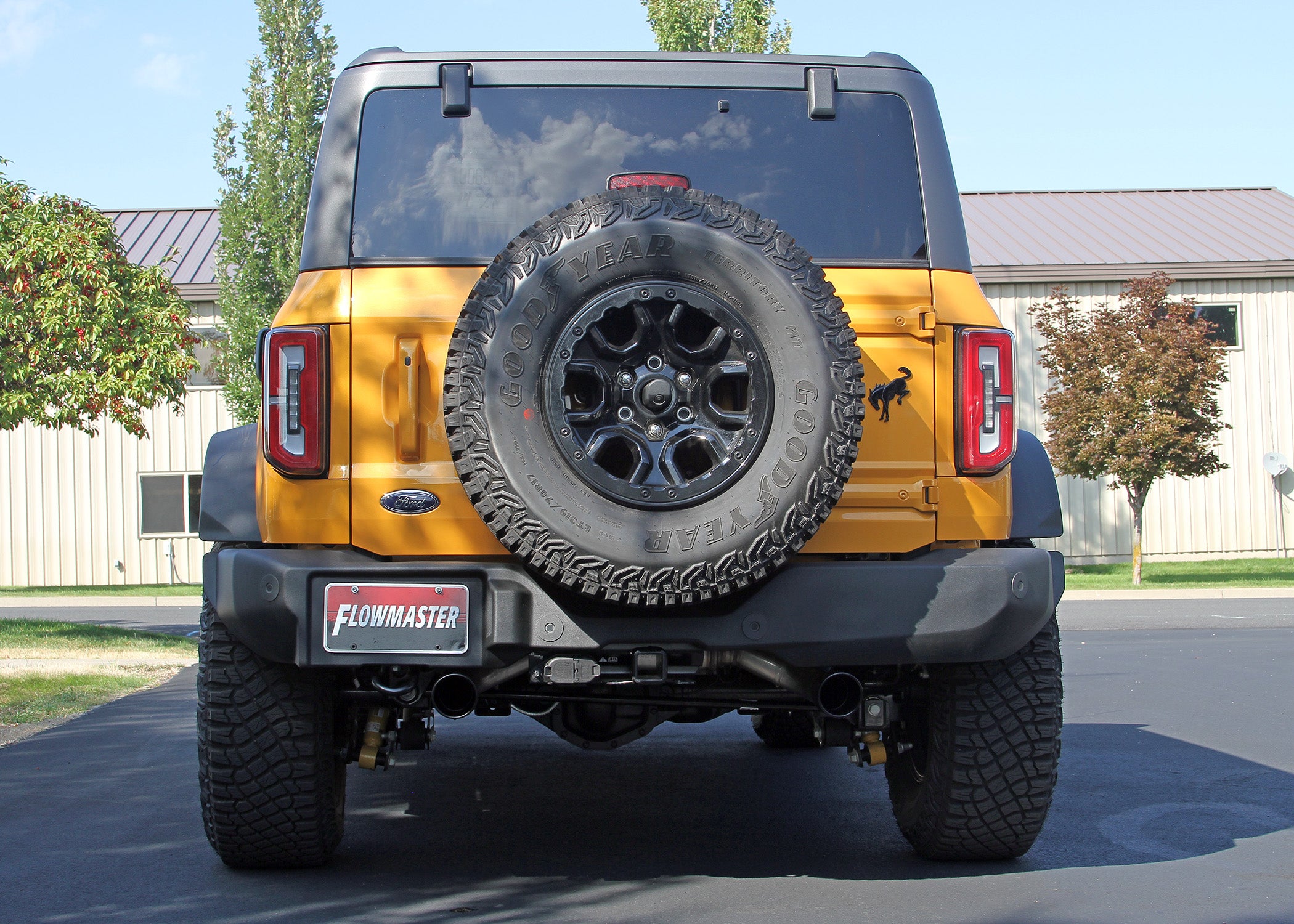 '21-23 Ford Bronco Flowmaster FlowFX Cat-Back Dual Exit Exhaust System Display on Vehicle