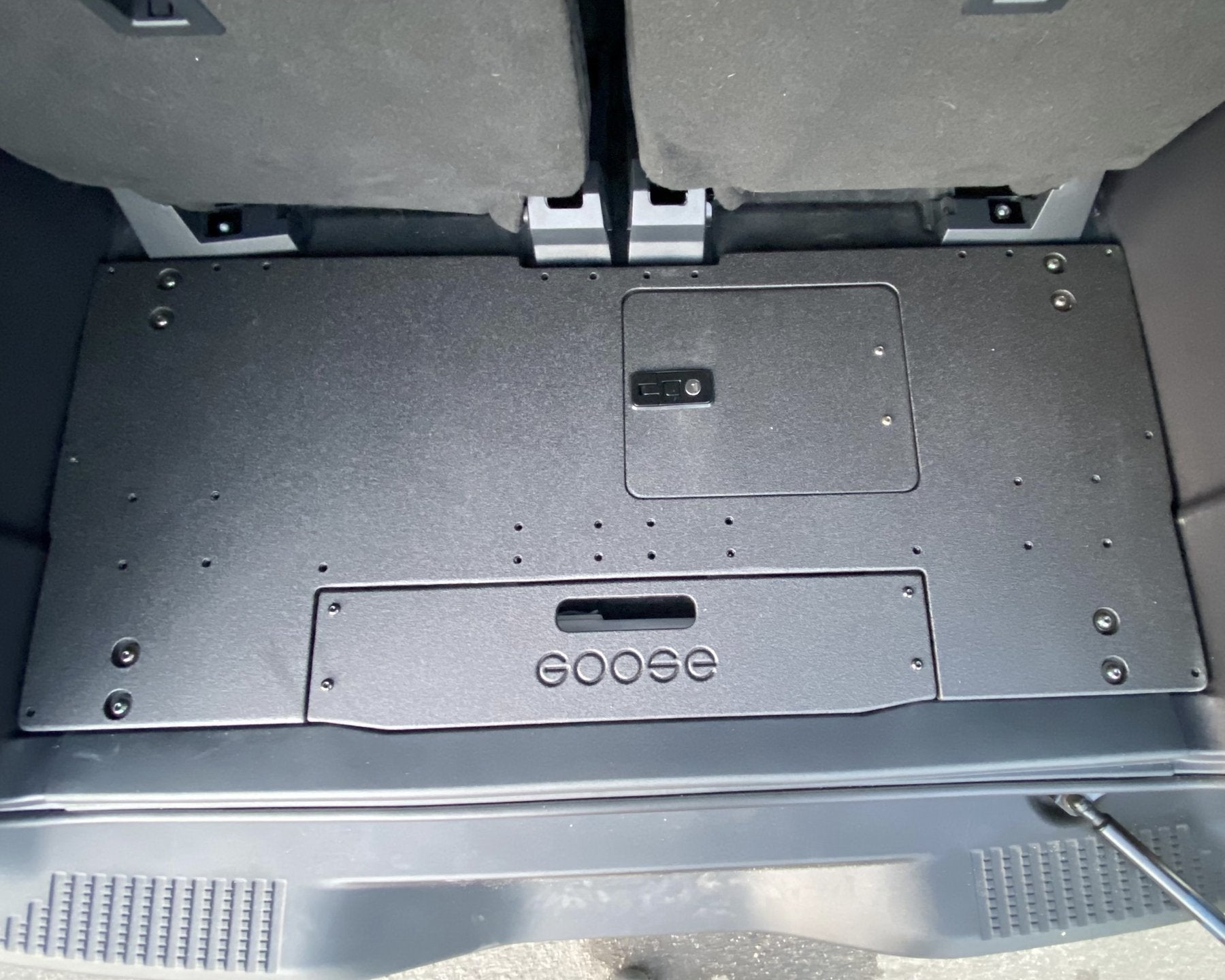 '21-23 Ford Bronco 2 Door Goose Gear Rear Plate System Display in Vehicle