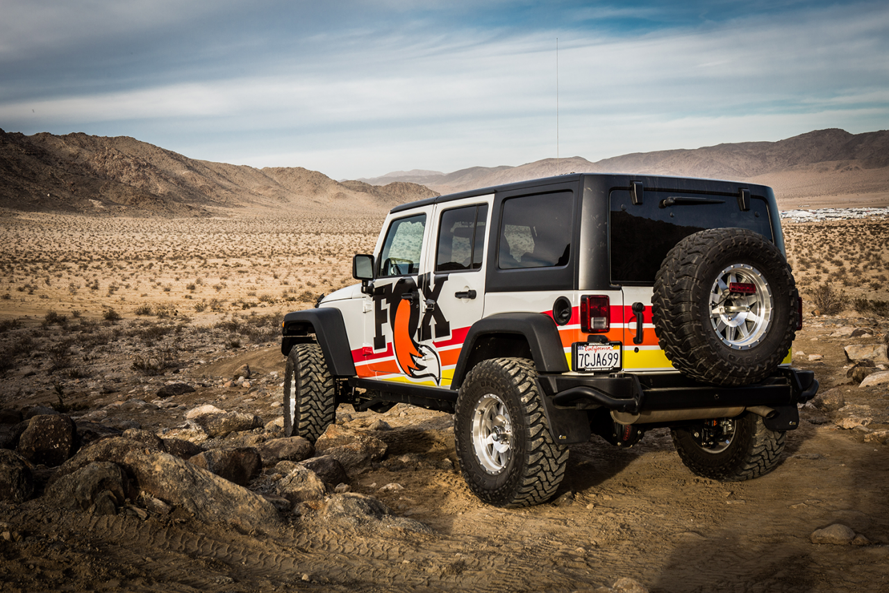 '07-18 Jeep JK Fox Performance Elite Series 2.5 PB Rear Shocks