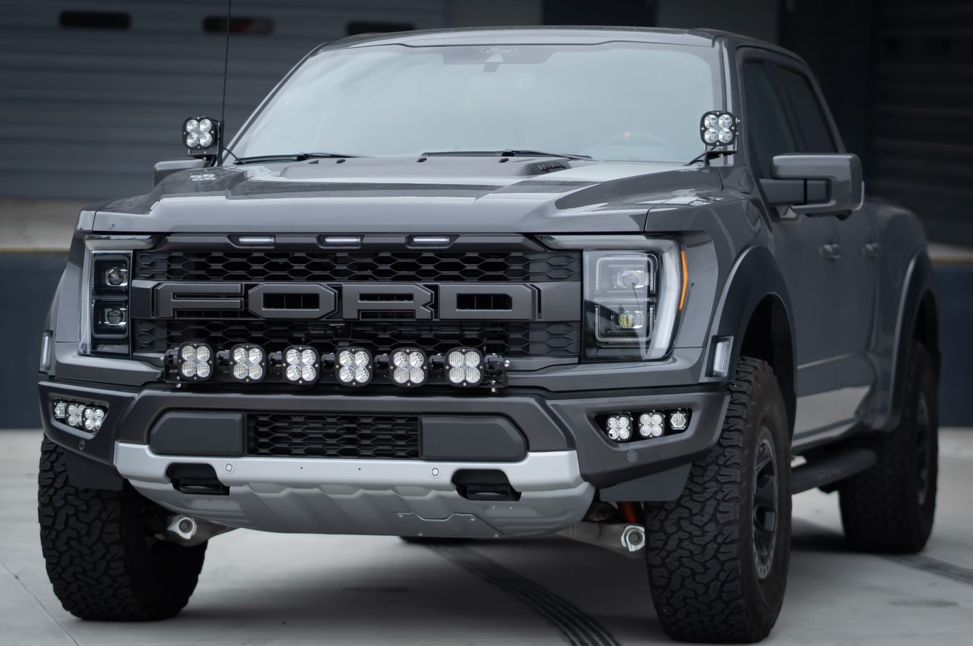 '21-22 Ford Raptor Baja Designs 6 XL Linkable Kit display on Vehicle