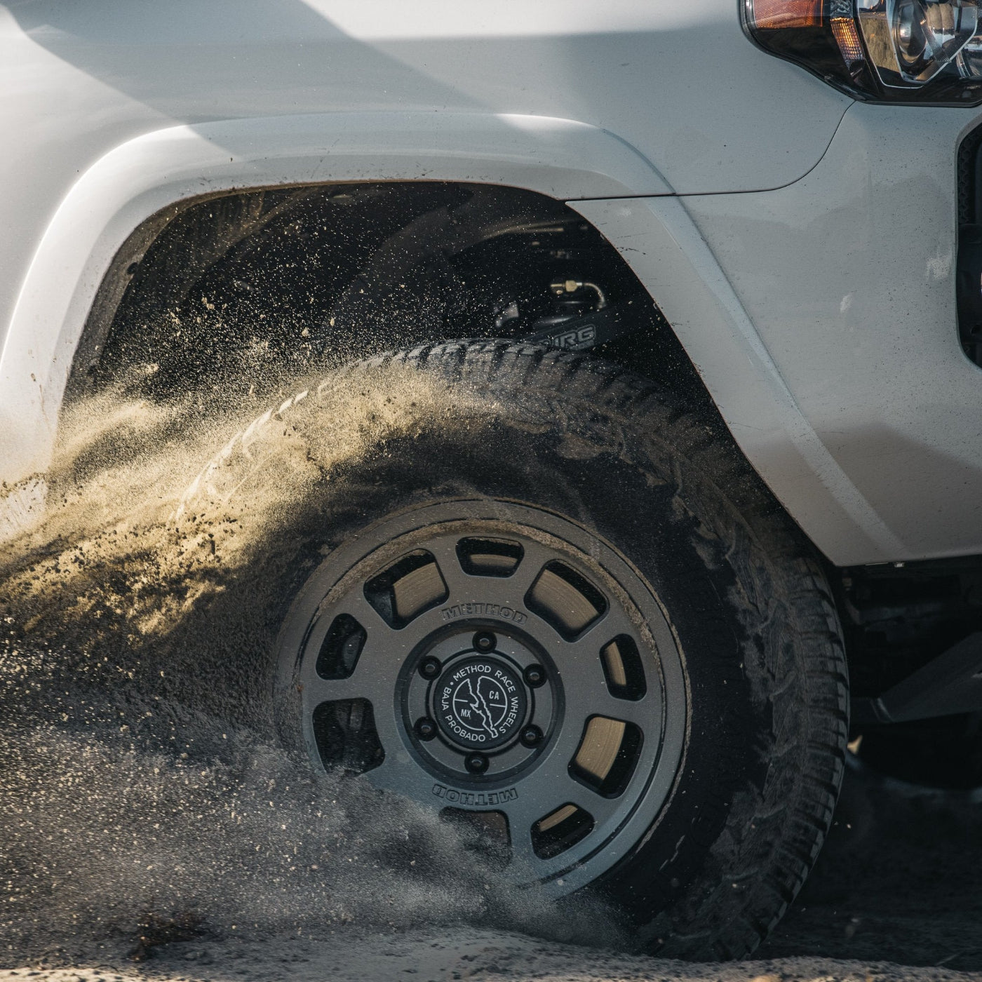 705 Trail Series Titanium Finish Wheels Method display