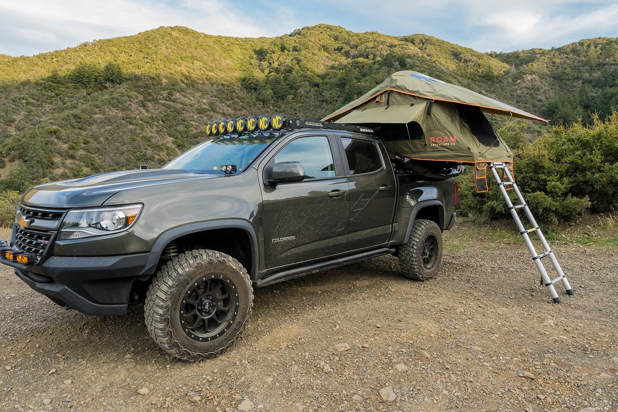 Vagabond Lite Roof Top Tent Roam Adventure Co. display