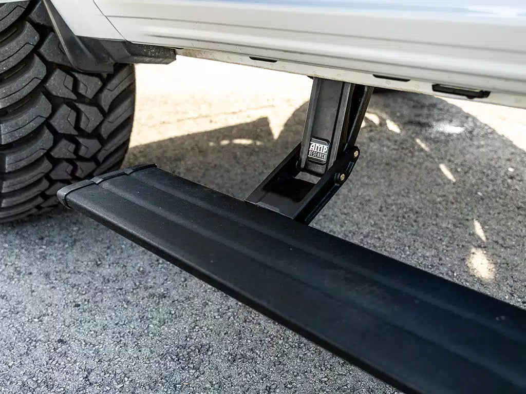 2021-2023 Ford Bronco (2-Door & 4-Door) AMP PowerStep - Smart Series