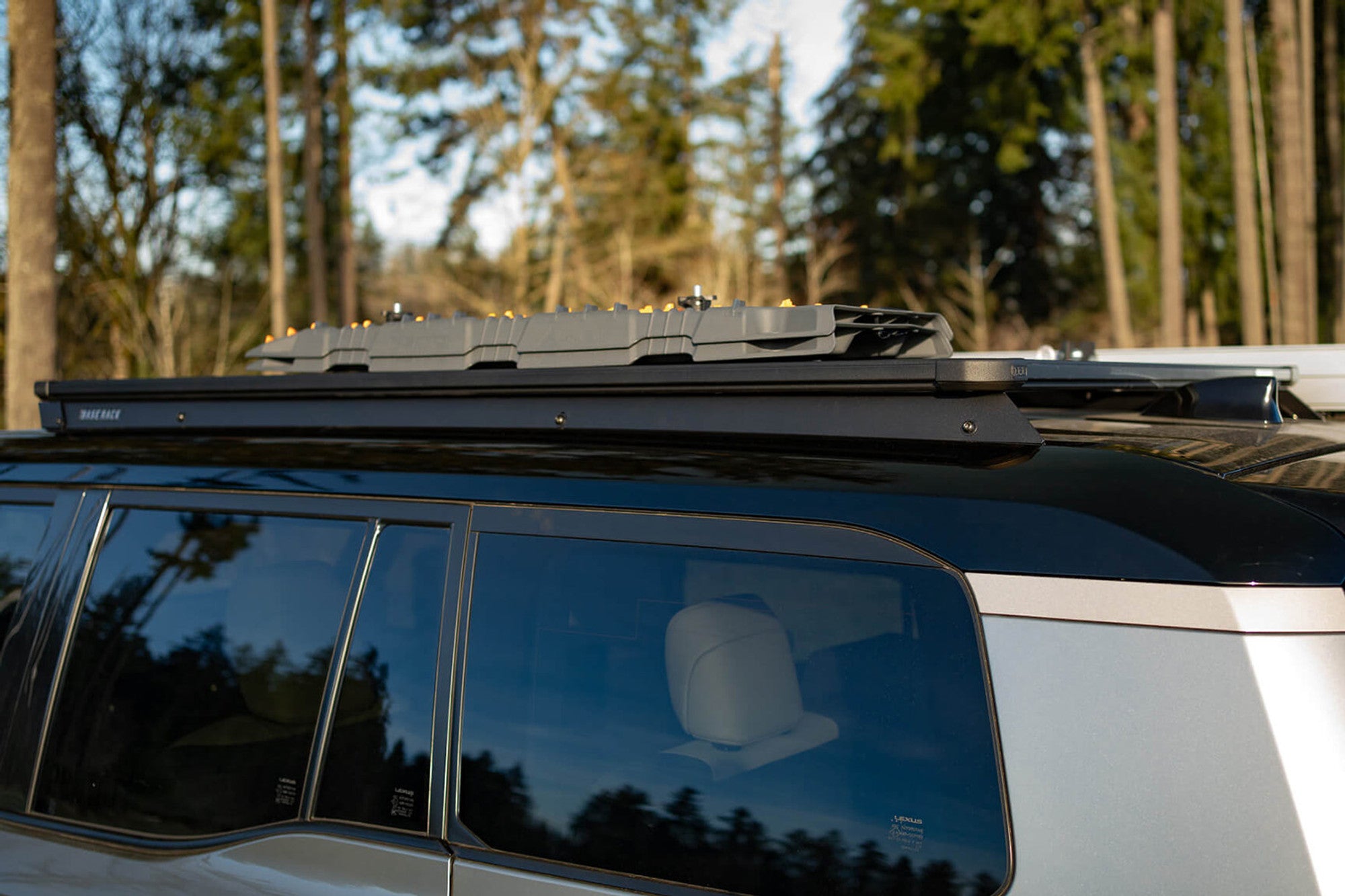 BASE Rack Mount Kit and Deflector