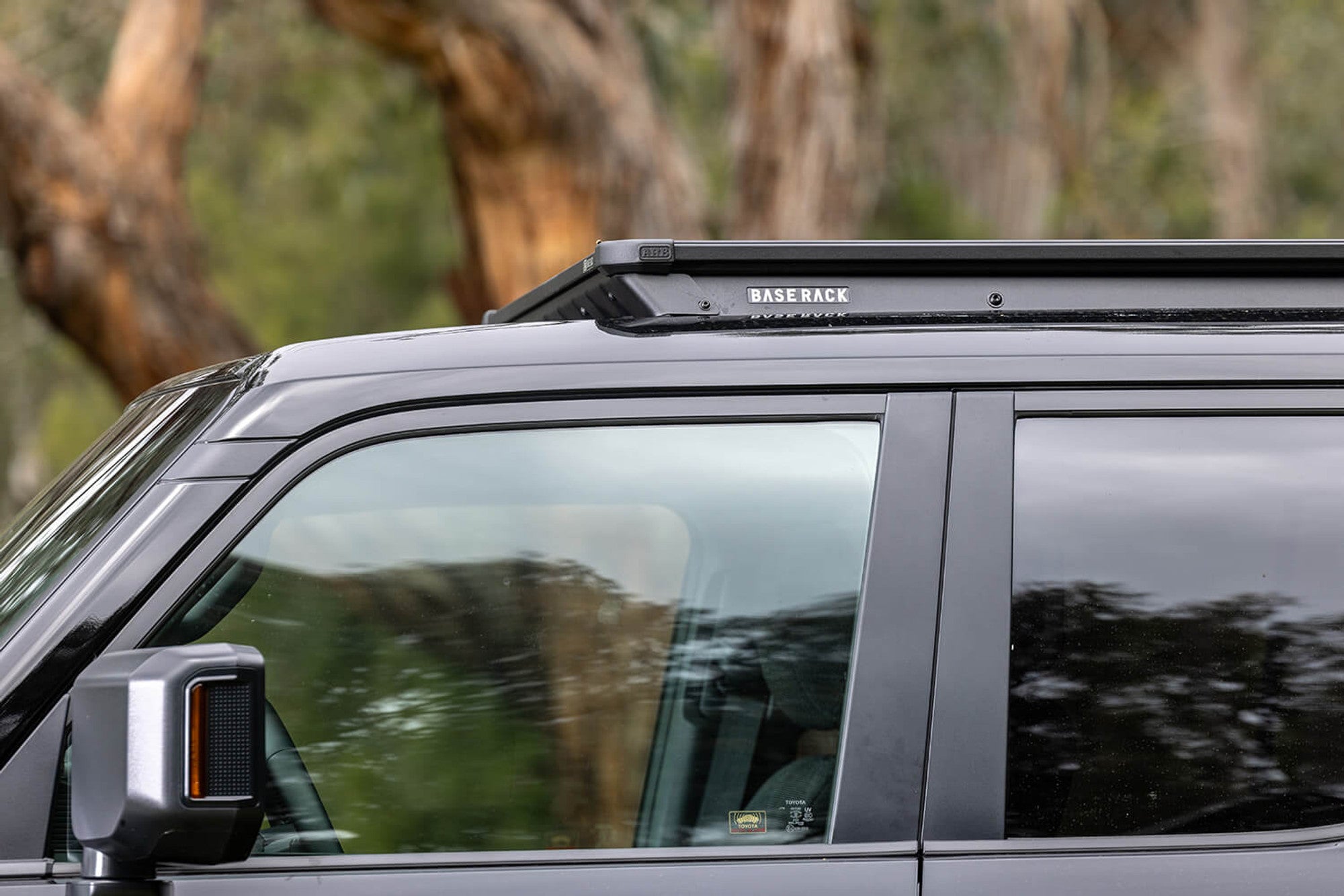 BASE Rack Mount Kit and Deflector